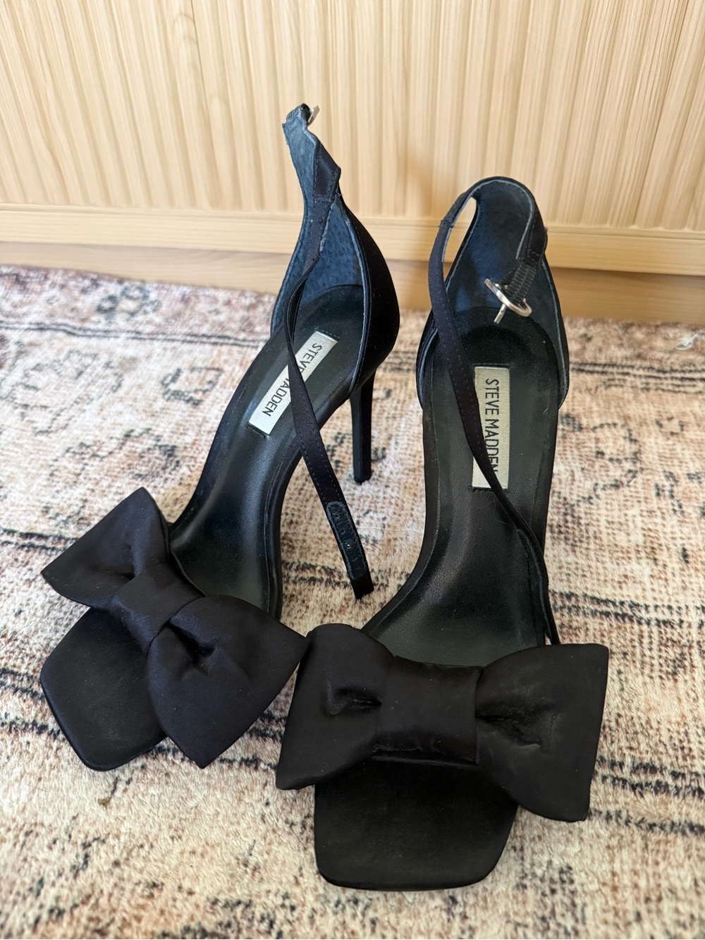 Steve Madden Black Bow Slingback Stiletto Heels